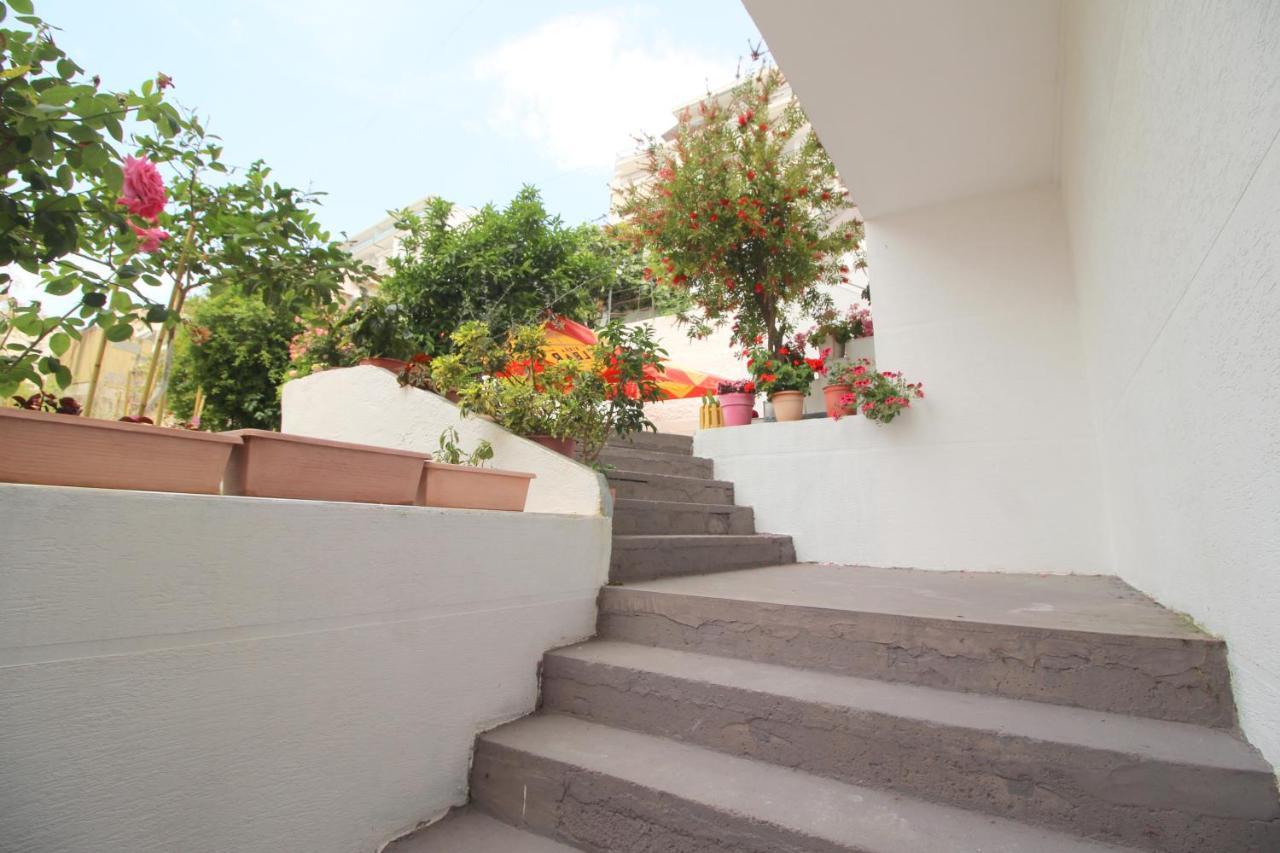 Hotel Vila Vilson Sarande Exterior photo