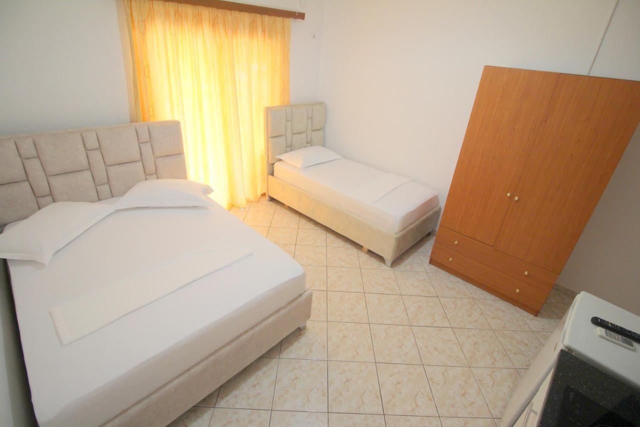 Hotel Vila Vilson Sarande Exterior photo